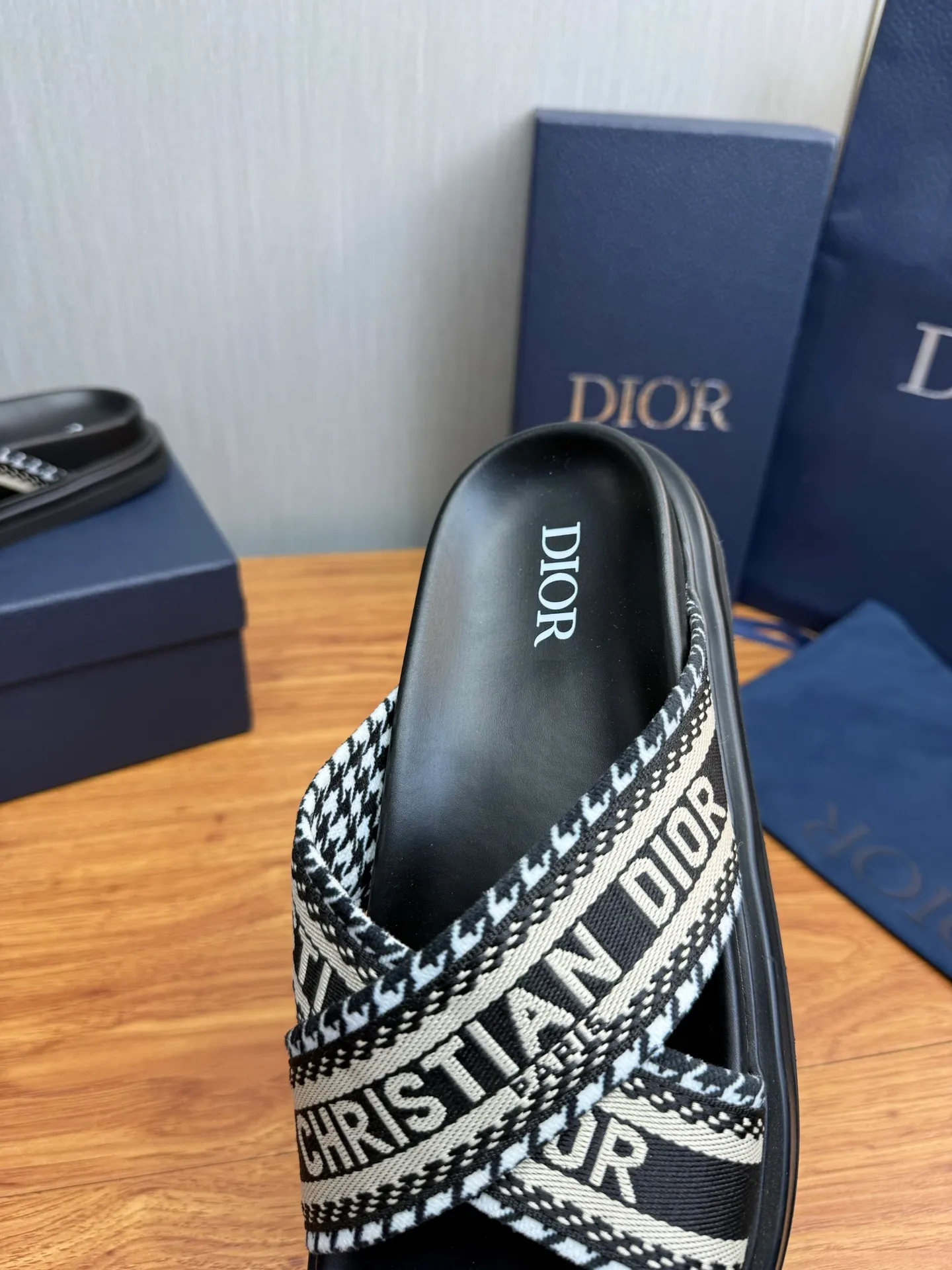 Men's shoes 260💰 Dior. Men's slippers🩴Official website 1:1 production 38-45 size 45 46 🉑️Customized original material shipped✅